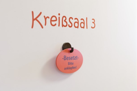 Kreißsaaltür